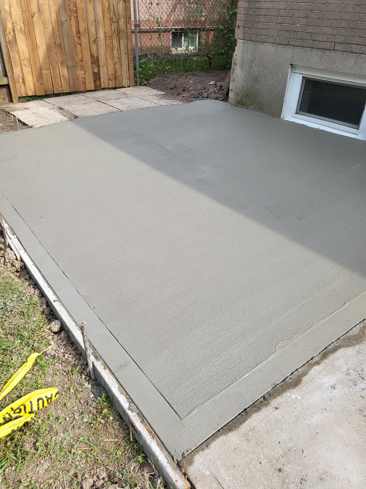 Concrete steps front entrance Oakville broom finish
